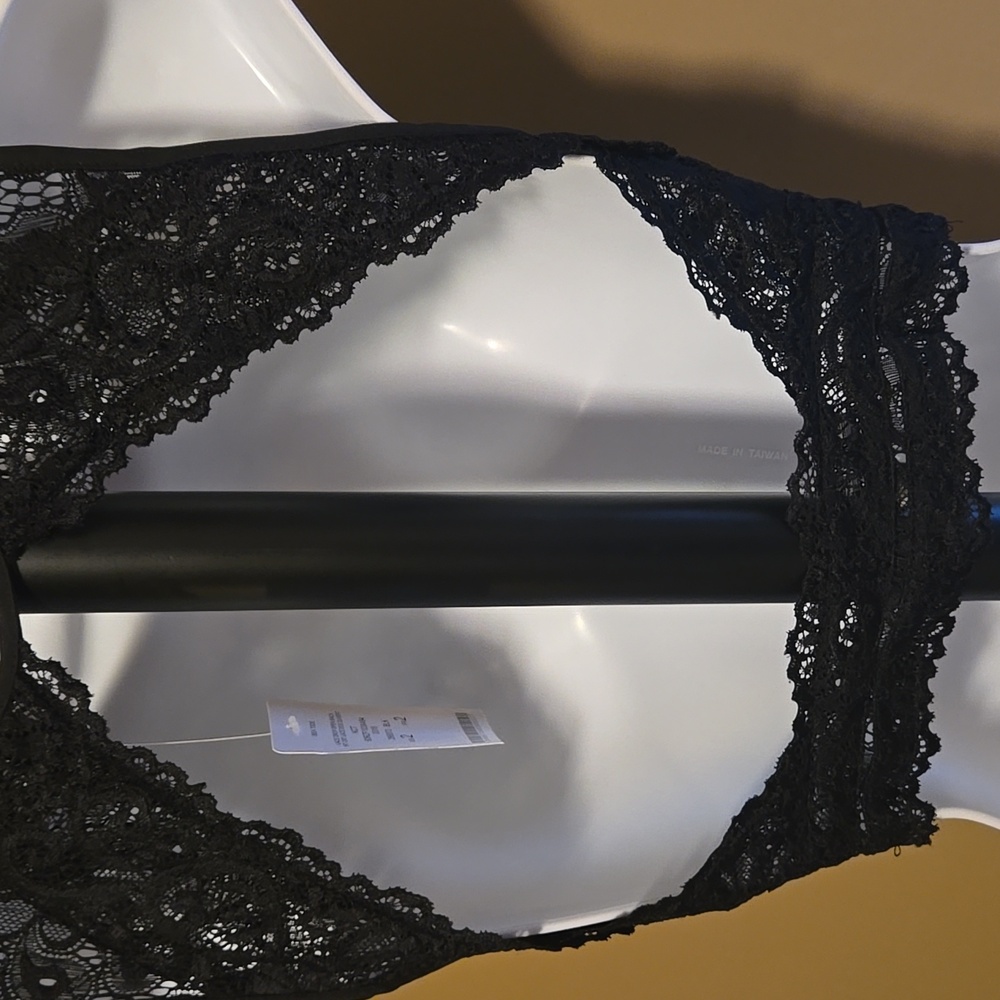 Bebe Elegant Black Lace Open Back Size 2 NWT - Picture 9 of 12
